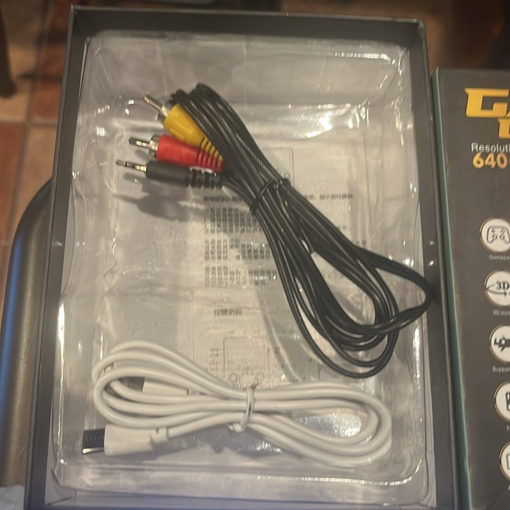 Video Handheld Game Console - Picture 4 of 10